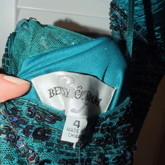 Betsy & Adam Teal Halter Sz. 4 Formal Dress - Picture 5 of 8